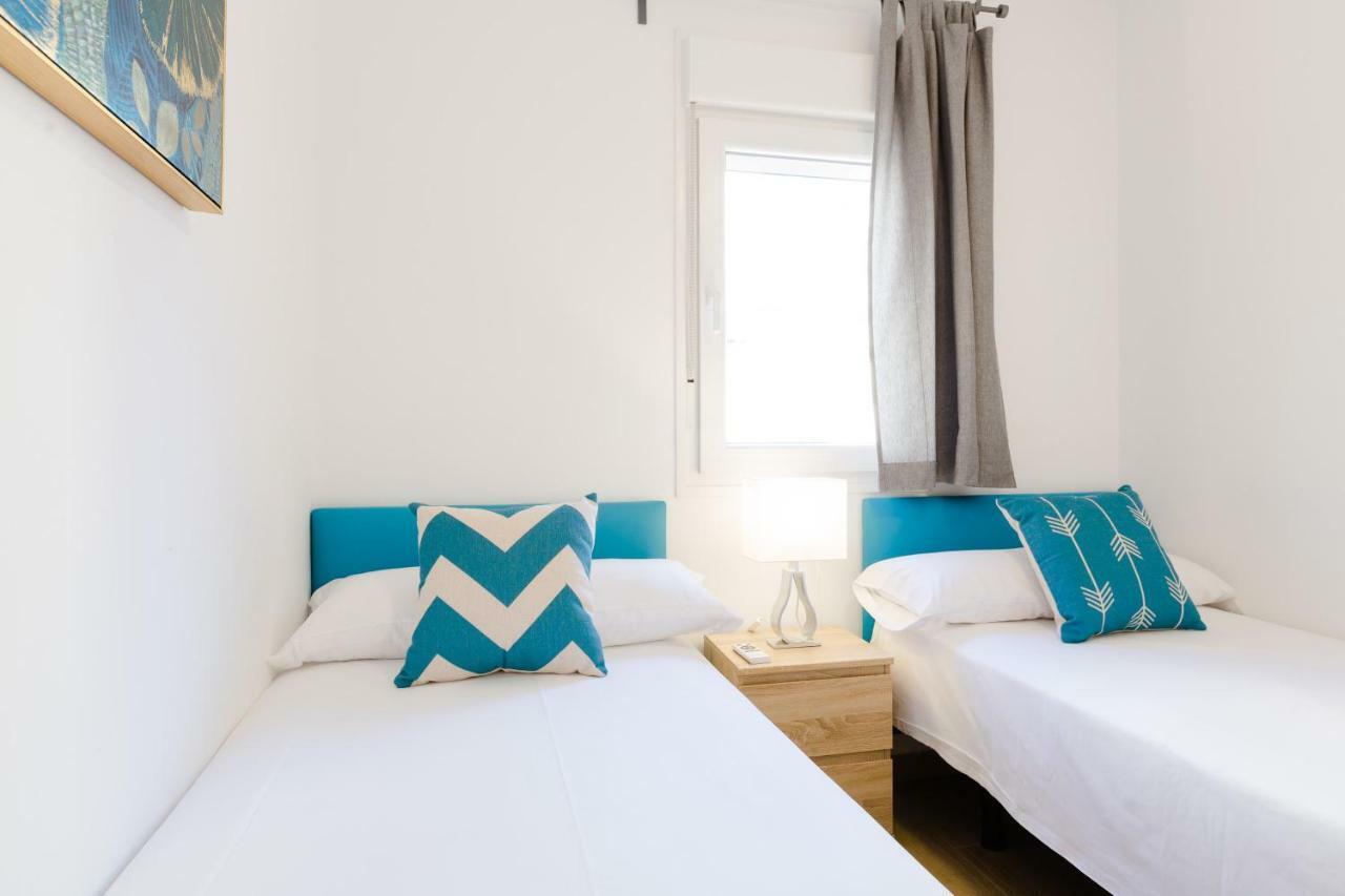 Picasso Daisy Apartment Fuengirola Bagian luar foto