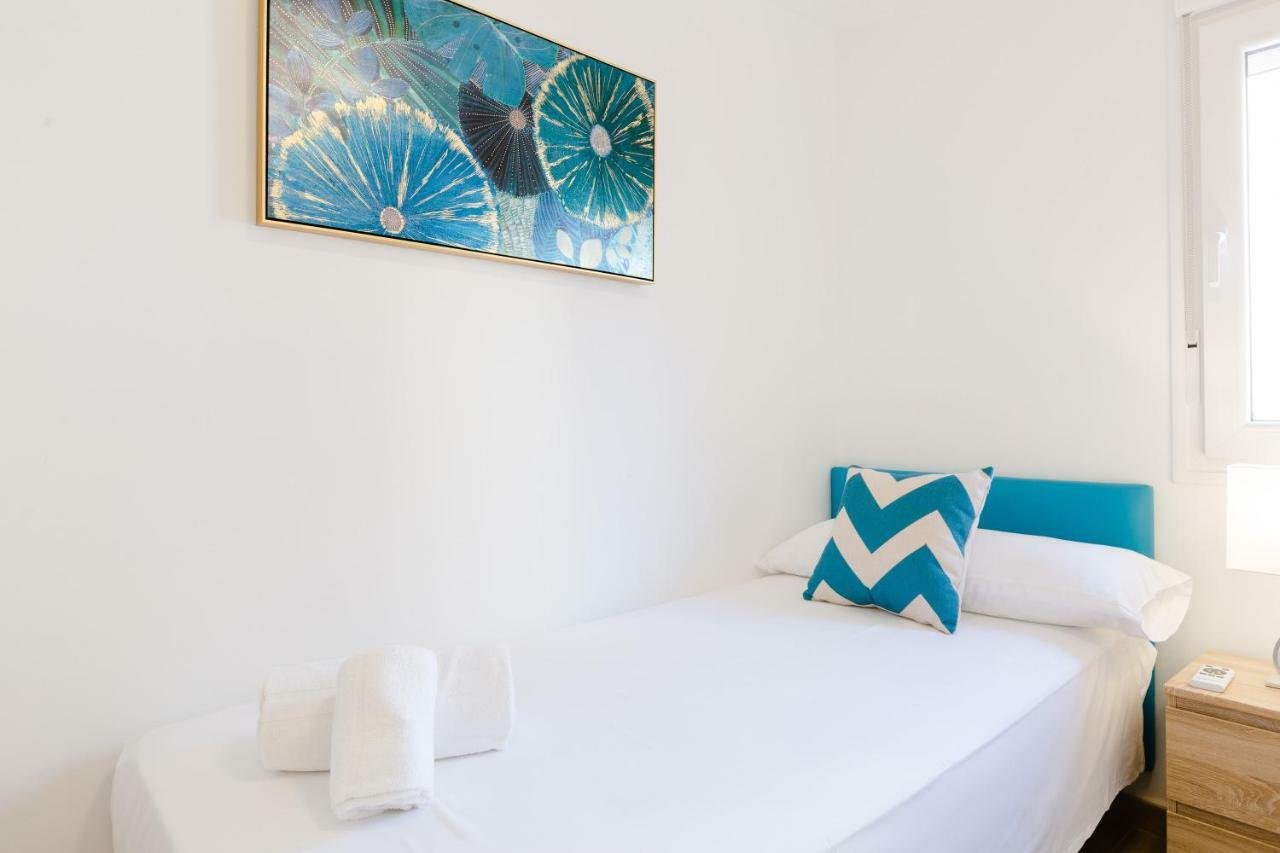 Picasso Daisy Apartment Fuengirola Bagian luar foto