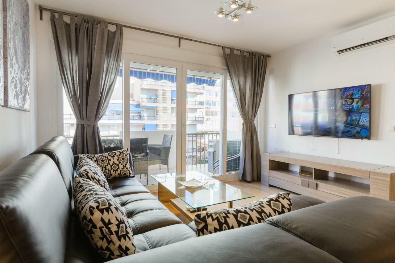 Picasso Daisy Apartment Fuengirola Bagian luar foto