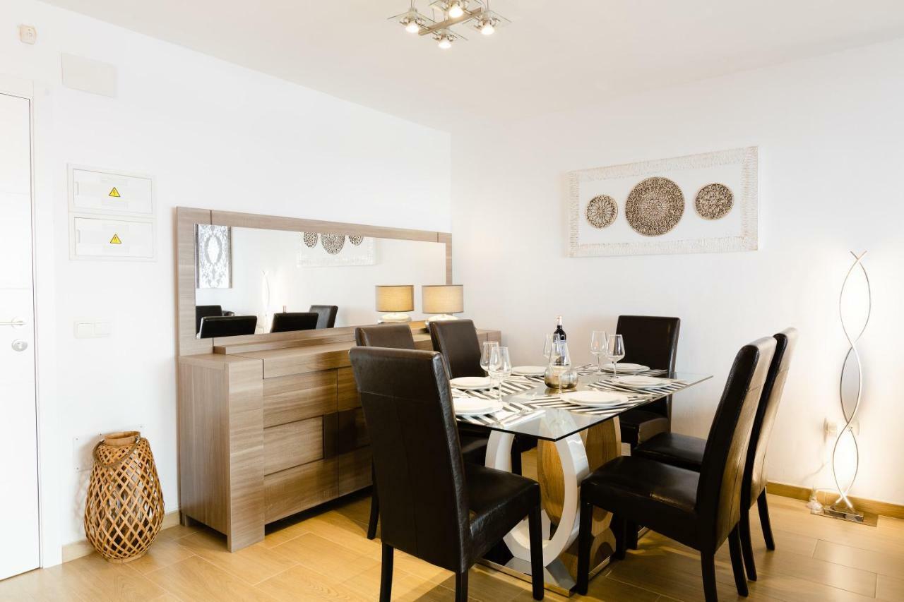 Picasso Daisy Apartment Fuengirola Bagian luar foto