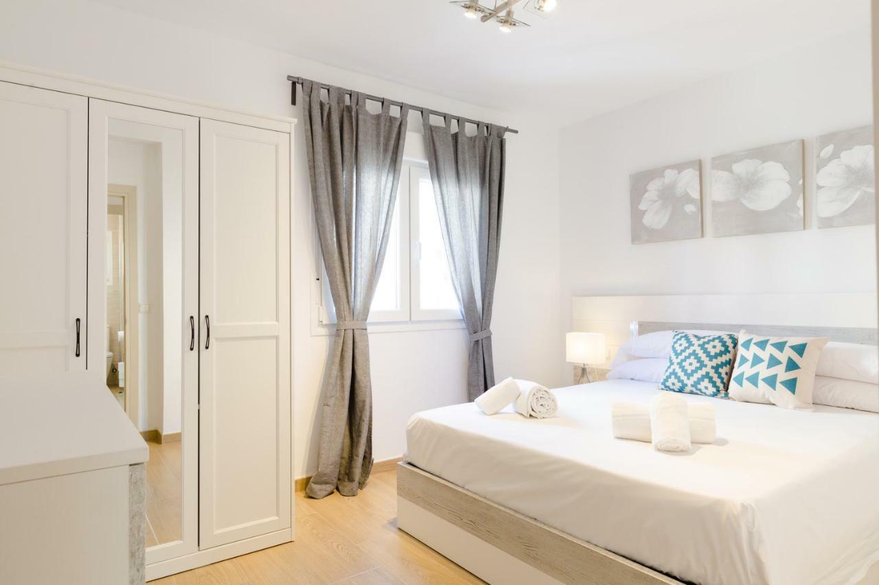 Picasso Daisy Apartment Fuengirola Bagian luar foto